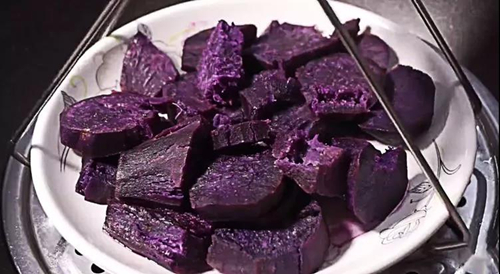 紫薯凉糕 - 糕点切割装置 - 一种糕点快速切割装置 - 驰飞