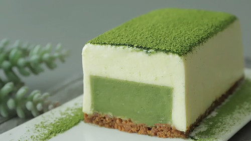 抹茶慕斯砖 - 蛋糕切块机视频 - 超声波切片 - 杭州驰飞