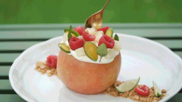 如何抓住当下年轻群体的情绪诉求呢 ？释放消费群体情绪价值